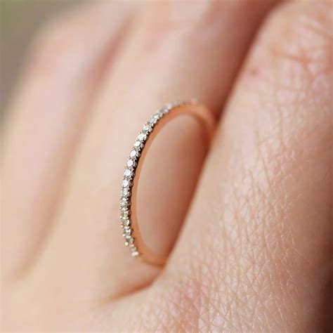 thin rose gold ring